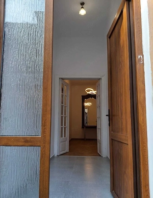 Apartament 2 camere de vânzare, vilă, parter, curte, încălzire în pardoseală - imagine 2
