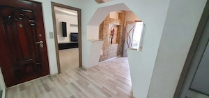 Apartament 2 camere, etaj 2 4, decomandat Lapus - imagine 2