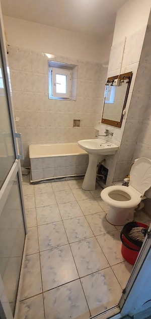 Apartament 2 camere, etaj 2 4, decomandat Lapus - imagine 6
