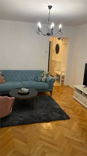 vanzare 2 camere 40 mp - Romana - Bd. Magheru