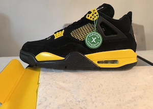 Jordan 4 retro thunder yellow  noi in cutie sigilați