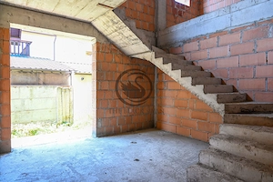 Casa la rosu de vanzare I Moderna I Zona Centrala - Ploiesti - imagine 11