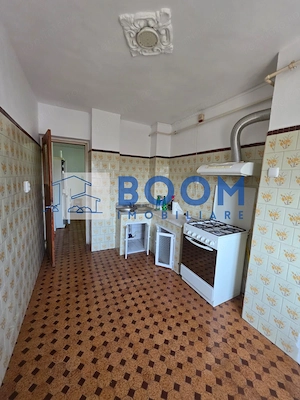 Apartament 3 camere | Centrala proprie | Proiect lift aprobat - imagine 5