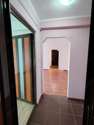 Apartament cu 2 camere de vânzare   zonă ultracentrală, Drăgășani - imagine 4