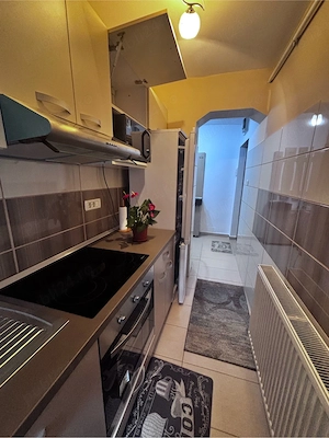 Vand apartament 2 camere - imagine 5
