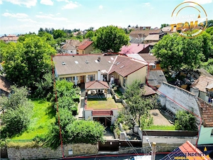 Sfantu Gheorghe Central,9camere,271mp utili,teren 547mp,4 intrari,garaj 59mp,potential:business,inve - imagine 2
