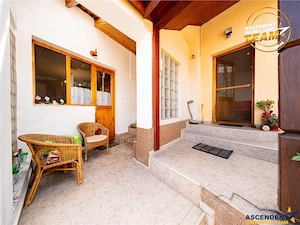 Sfantu Gheorghe Central,9camere,271mp utili,teren 547mp,4 intrari,garaj 59mp,potential:business,inve - imagine 5