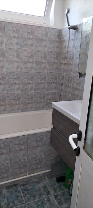 Apartament 2 camere, semidecomandat , 48mp , Tomis 4 Nord  - imagine 6