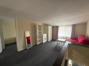 Inchiriez apartament et 4 - imagine 2