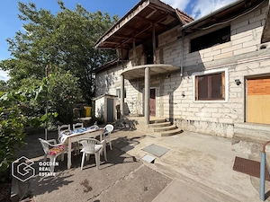 Casa cu doua corpuri de cladire in Gradiste - imagine 15