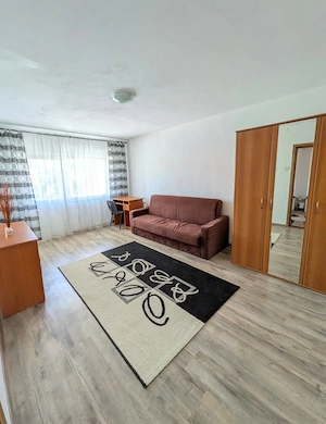 Inchiriez apartament Gara, 4 camere - imagine 4