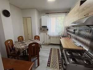 Apartament 4 camere, etaj 4/4, cu acoperiș – zona Sasar, Baia Mare