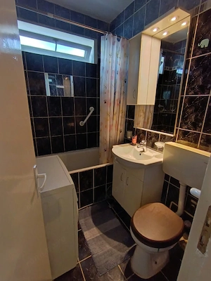 Apartament 4 camere, etaj 4/4, cu acoperiș, zona Sasar, Baia Mare - imagine 12