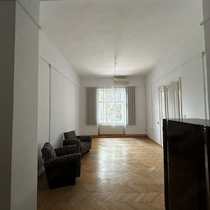 Spatiu  birou  5 camere de inchiriat, Piata Maria - imagine 8