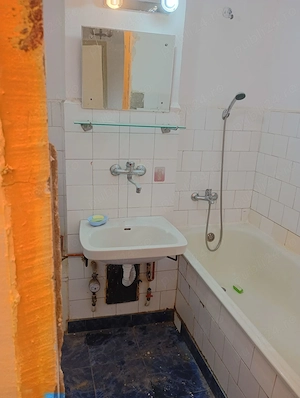 Lipovei,apt 2 camere etajul 1 din 4,s-50 mp utili,centrala,pret 85.000 euro - imagine 3