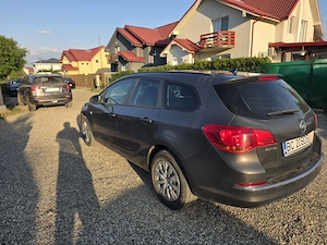 Vând Opel Astra J Sport Tourer  - imagine 3