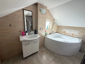 vand casa cu 5 camere Fratelia  - imagine 9