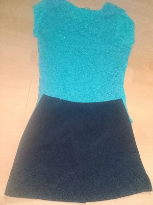 Fustă mini +2 bluze ,toate 100 lei