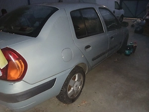 Renault Clio 2 bun pentru dezmembrari - imagine 4