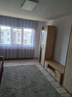 Vand Apartament 2 camere, decomandat - direct proprietar - imagine 3