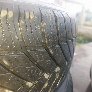 Anvelope de iarnă+ jante din tablă