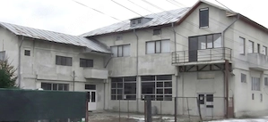 Proprietate spațioasă P+1, cu potențial de locuință sau investiție