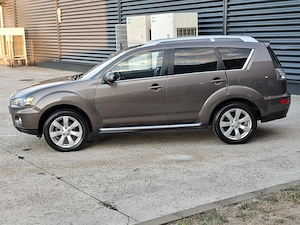 Mitsubishi Outlander Instyle 2.0TDI 4WDNaviPiele - imagine 3