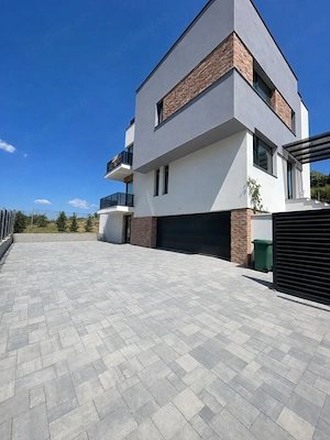 Vila premium Dezmir I 214 mp utili I 107 mp terase I panorama superba  - imagine 2