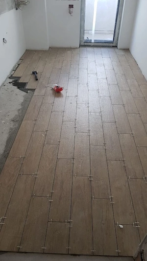 Execut lucrări interioare și exterioare 