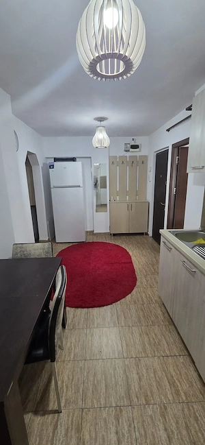 Închiriere apartament 2 camere zona centrului comercial Pelendava - 1Mai - imagine 5