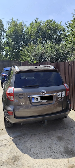 Toyota RAV4, 2.2 D-CAT, 2010, Automata 4x4, Echipare Executive, Navigatie Android, Full Piele - imagine 2