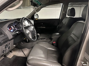 2015 Toyota HiLux 2.5-144 D 4WD Cabină dublă - imagine 4