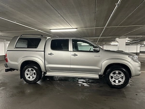 2015 Toyota HiLux 2.5-144 D 4WD Cabină dublă - imagine 6
