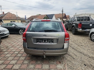 Kia Cee'd 1.6 Diesel - imagine 8
