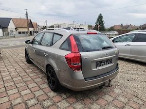 Kia Cee'd 1.6 Diesel - imagine 6