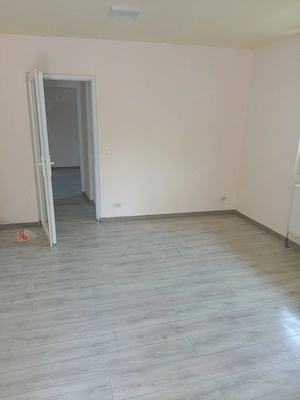 Particular, închiriez casă 3 camere sos Chitilei - imagine 2