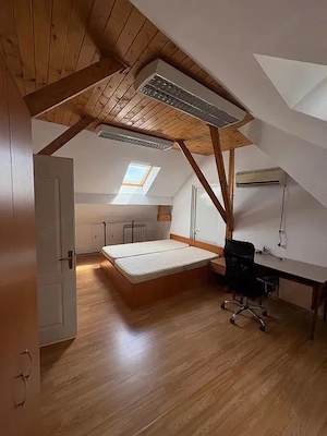 Apartament 4 camere, spre inchiriere, in zona centrala - imagine 2