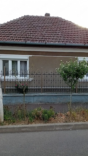 Casă de vânzare în Oradea  - imagine 2