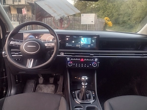 Hyundai Tucson 2024 negru metalizat 1.6 benzina 150 cai cumparata din RO 19.000 km - imagine 2