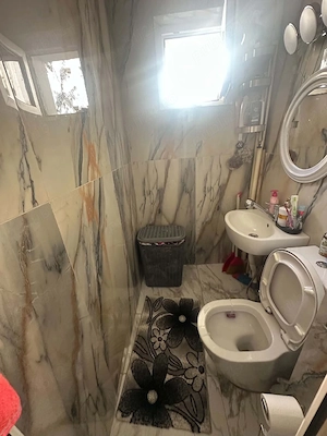 vand apartament zona pieptanari