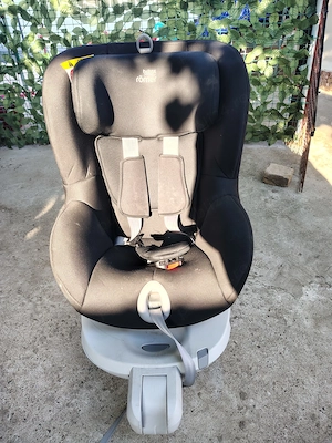 Vând scaun auto Britax Romer dualfix Pro i-size, isofix.