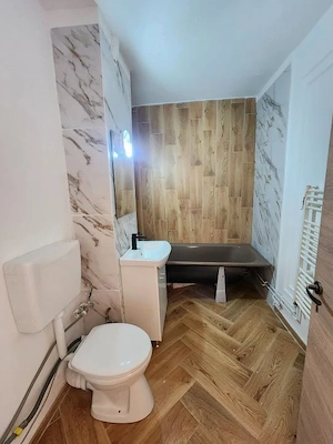 Vand apartament  2 camere decomandat zona Lunei 56mp - imagine 8