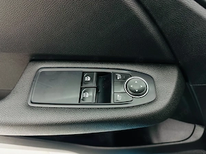 Renault Clio - imagine 12