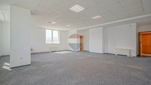 SPATIU COMERCIAL 80 MP OPEN SPACE CU GRUP SANITAR | GREEN CENTER ITC - imagine 5