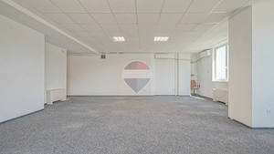 SPATIU COMERCIAL 80 MP OPEN SPACE CU GRUP SANITAR | GREEN CENTER ITC - imagine 4