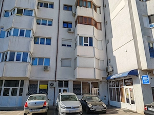 Inchiriez spatiu comercial 110 m.p. la parter bloc in zona Lidl Nicolina
