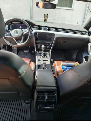 VW Passat B8 Facelift R-Line 2020 | 2.0 TDI 190 CP | DSG | Matrix LED | Webasto | Full Piele - imagine 4