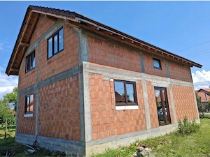 Casa la roșu p+m - imagine 5