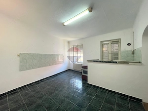 Casă cu 3 camere de vânzare în zona centrala comison 0% + garaj - imagine 19