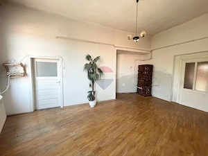 Casă cu 3 camere de vânzare în zona centrala comison 0% + garaj - imagine 14